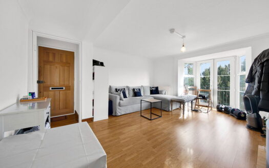 Falmouth Avenue, London, E4 9QS