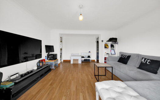 Falmouth Avenue, London, E4 9QS