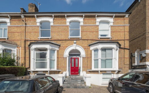 Lordship Park, London, N16 5UP