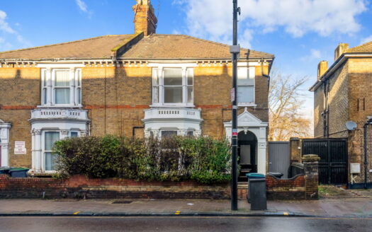 Turnpike Lane, London, N8 0PH