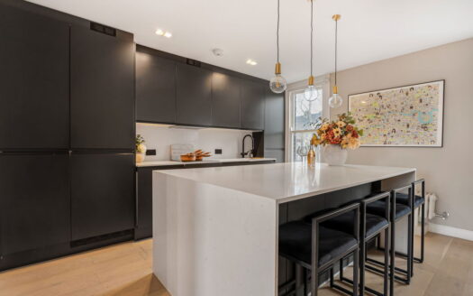 Amhurst Road, London, E8 2AW