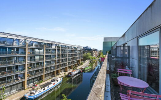 Kleine Wharf, Orsman Road, London, N1 5QL