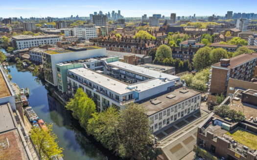Kleine Wharf, Orsman Road, London, N1 5QL